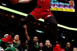 开云体育官网-中国男篮血洗热火，波特爆发神勇的简单介绍