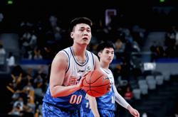 开云体育入口-新疆队力克浙江队，浓眉哥带队取胜