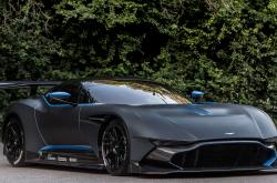 开云sport-唯有他，这个身高仅一米八五、被无数球探报告标注着天赋上限的后卫，拒绝在黄昏中离场