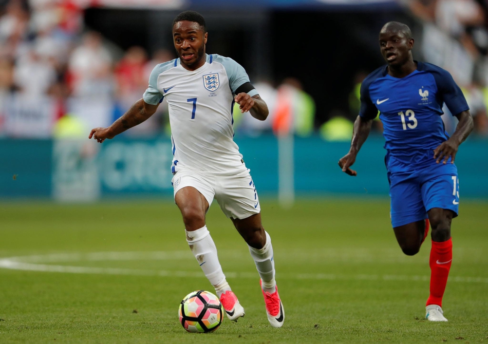 英格兰羽毛球队血洗法国羽毛球队,马琳三分雨点燃全场 英格兰羽毛球队血洗法国羽毛球队,马琳三分雨点燃全场