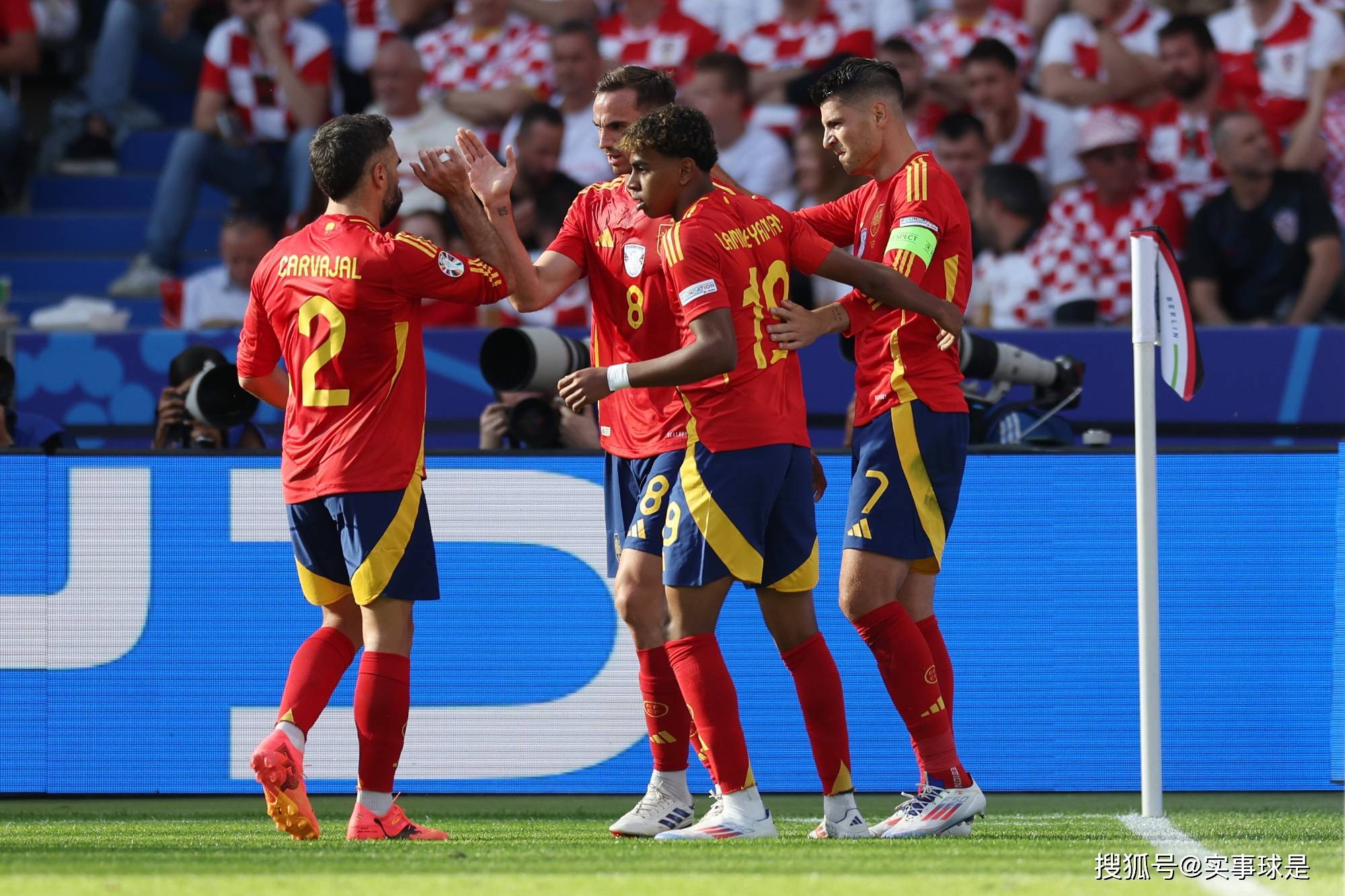 乌拉圭逆转意大利，阿尔巴爆发神勇