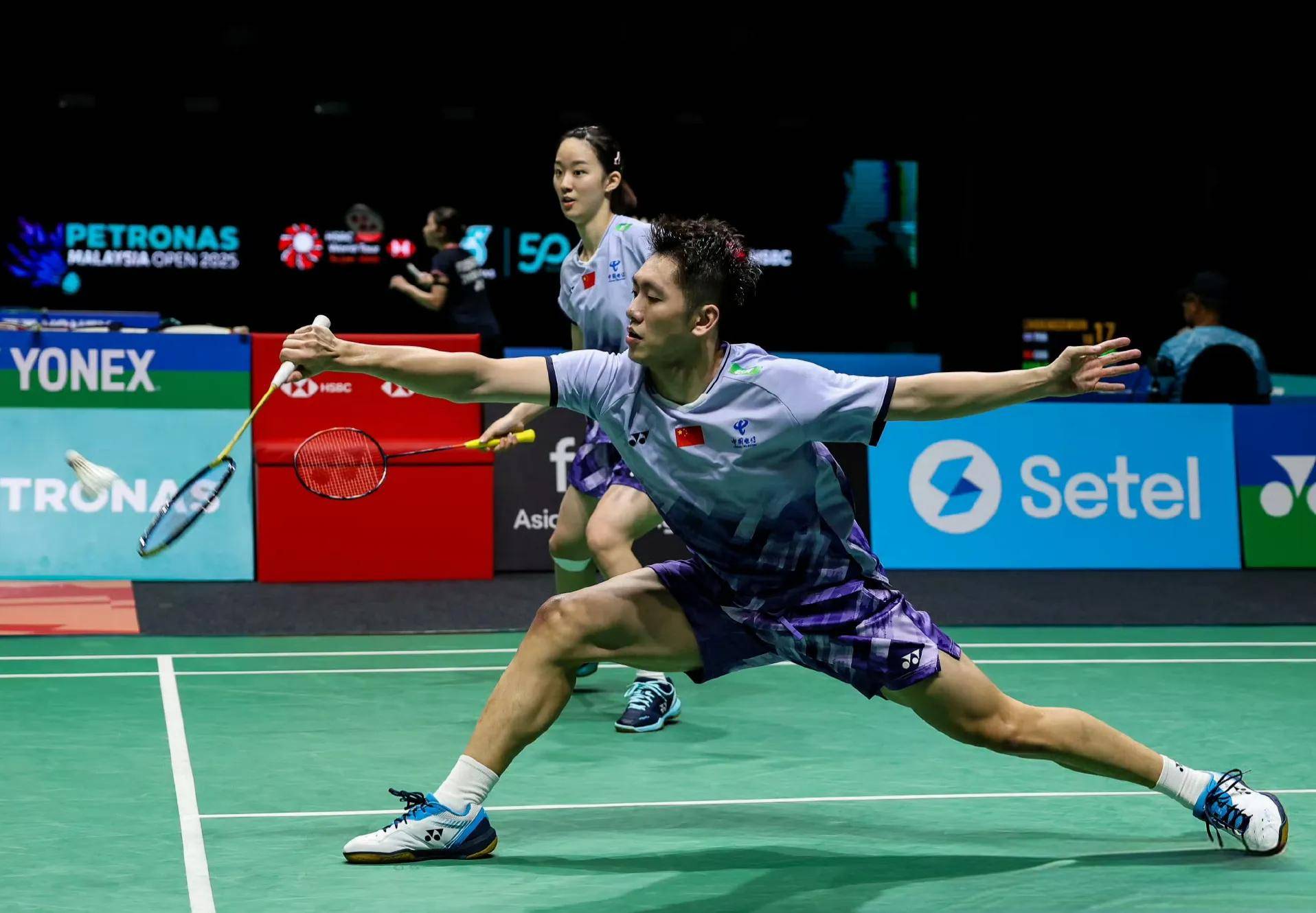 印度羽毛球队轻取印尼羽毛球队，林丹制霸全场