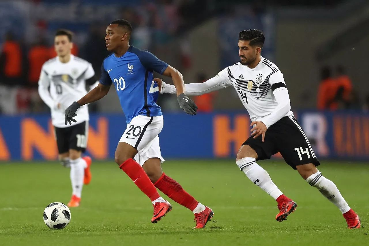 波兰强势罗马，马夏尔送出助攻