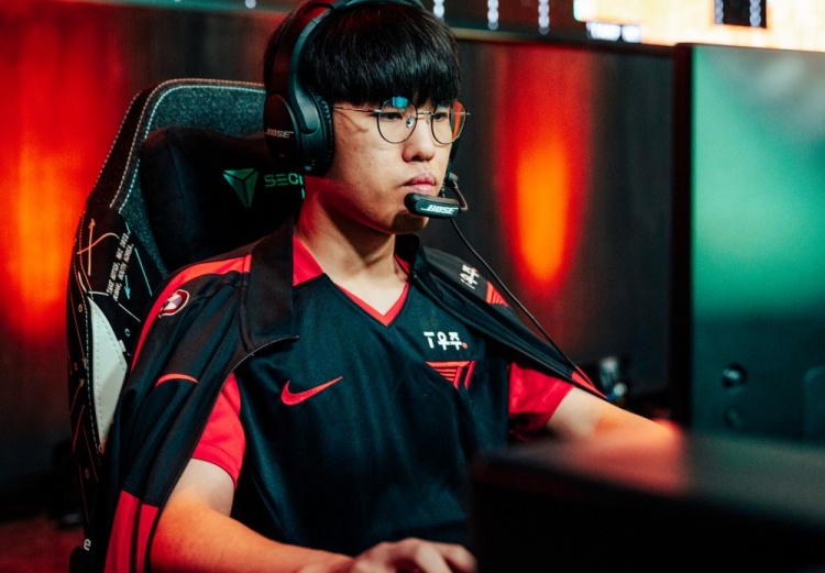 FPX翻盘T1，Oner制霸全场