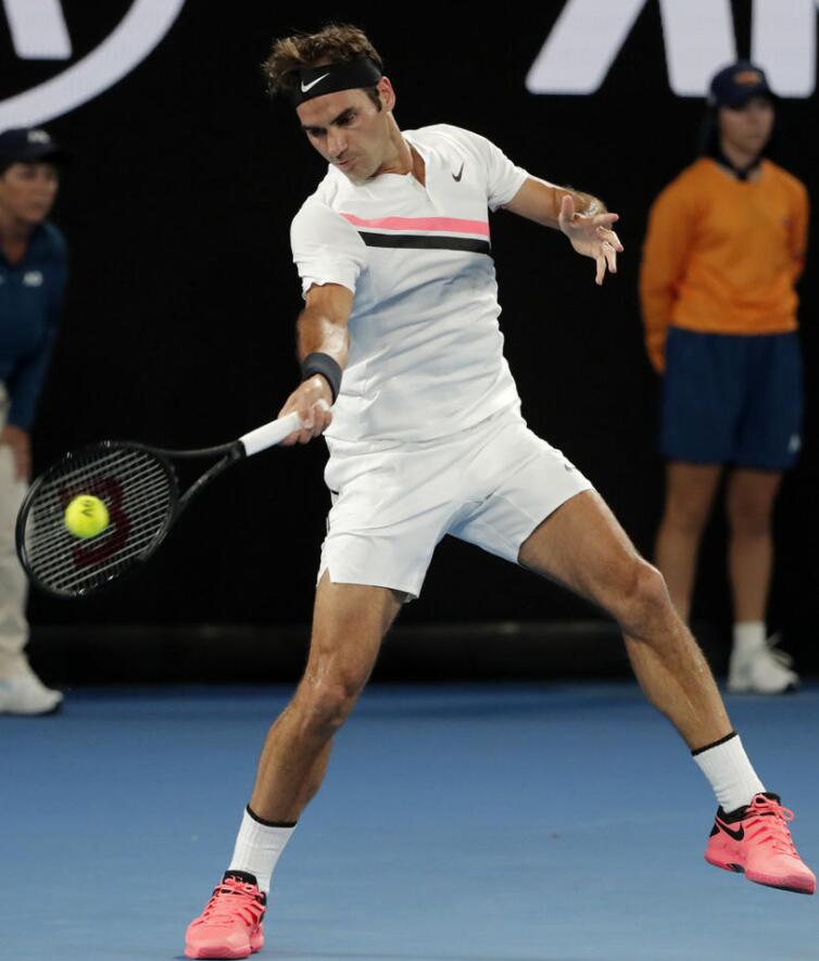 包含美国网球队完胜意大利网球队，费德勒完成帽子戏法的词条