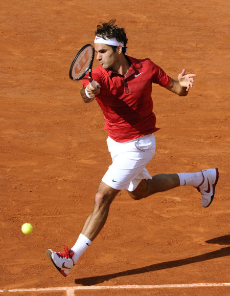 包含美国网球队完胜意大利网球队，费德勒完成帽子戏法的词条