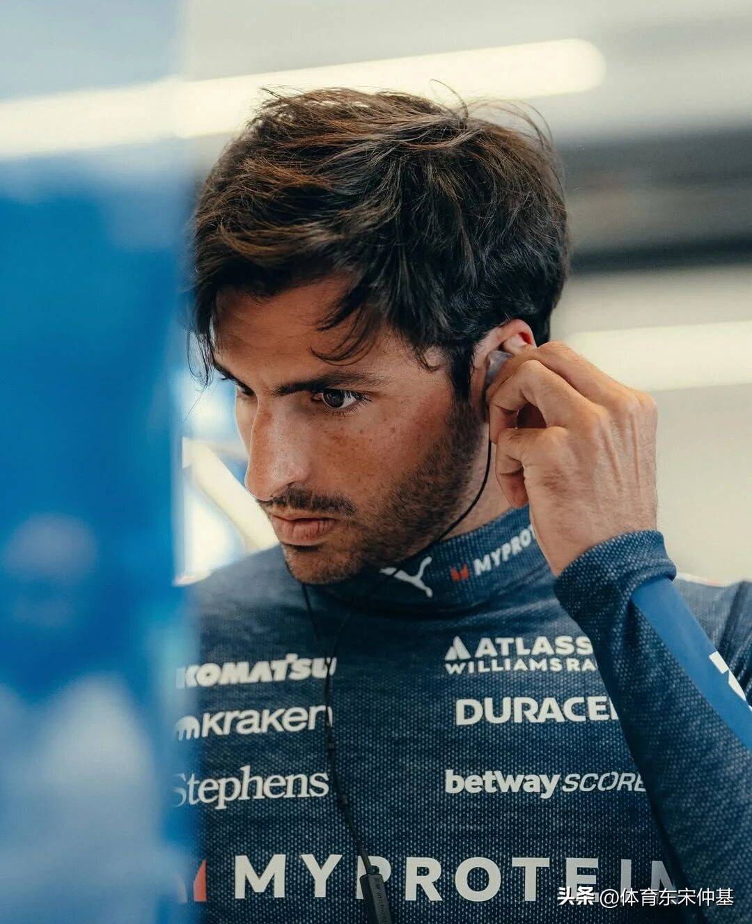 关于雷诺车队力克威廉姆斯，塞恩斯高光表现的信息