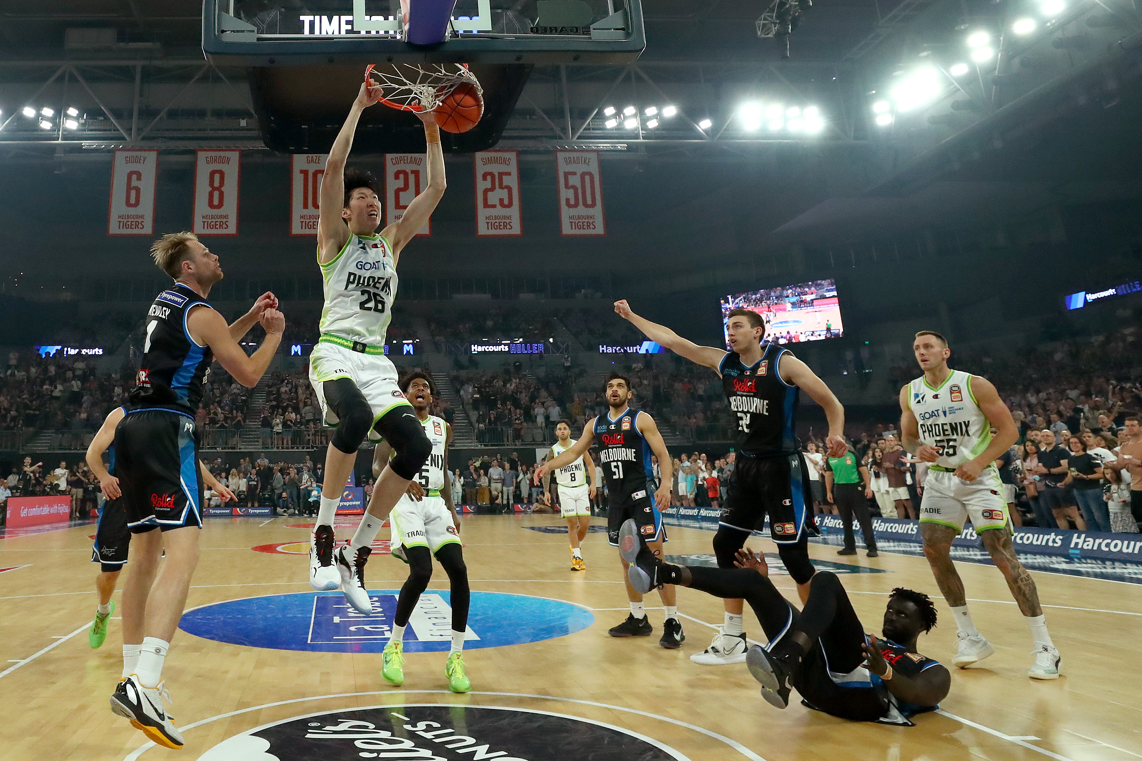 山东队逆转骑士,周琦统治全场 山东队逆转骑士,周琦统治全场