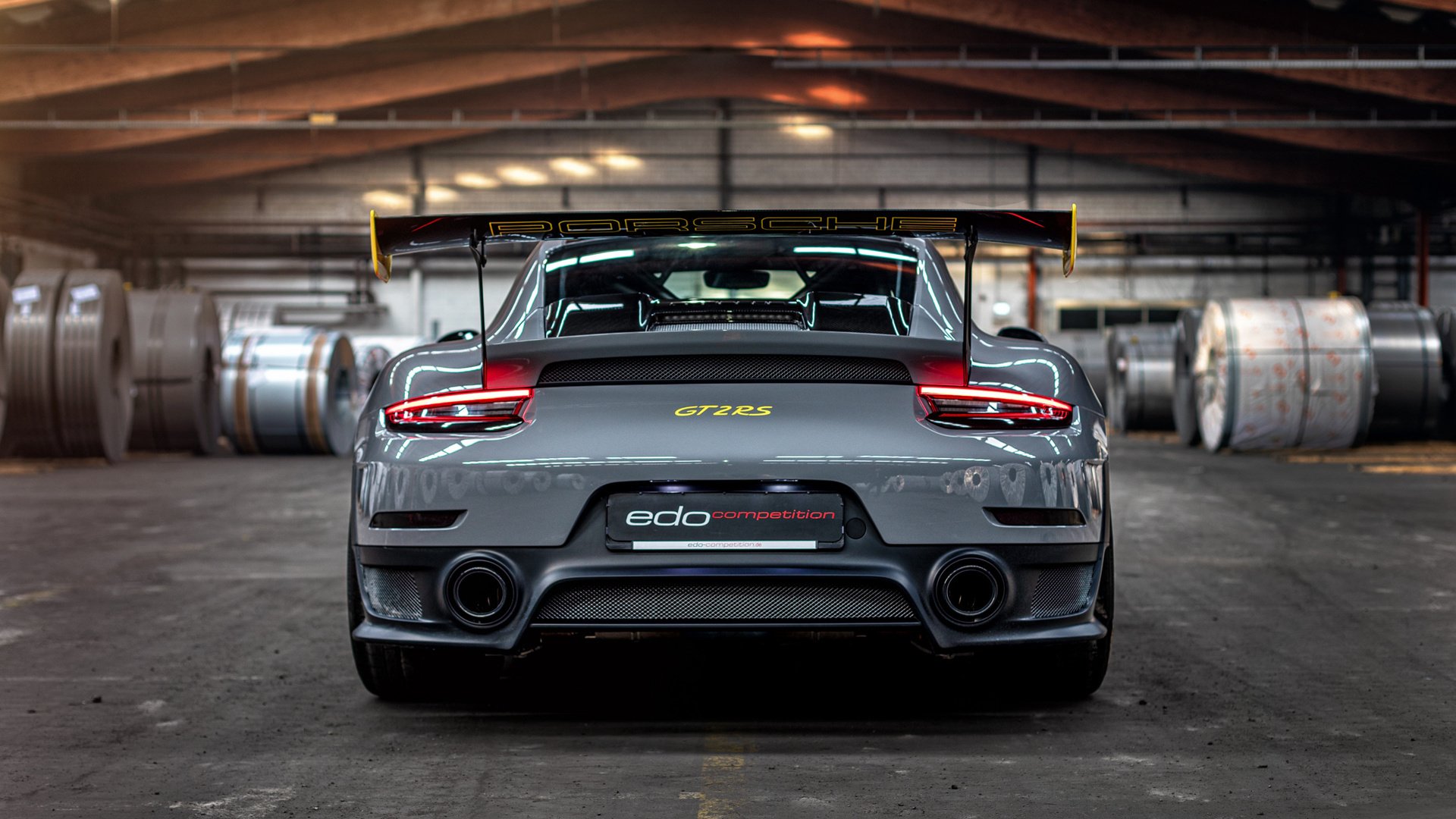 逆天剧本！老将若日尼奥爆砍3球，厄瓜多尔国家队竟掀翻宇宙队巴萨？