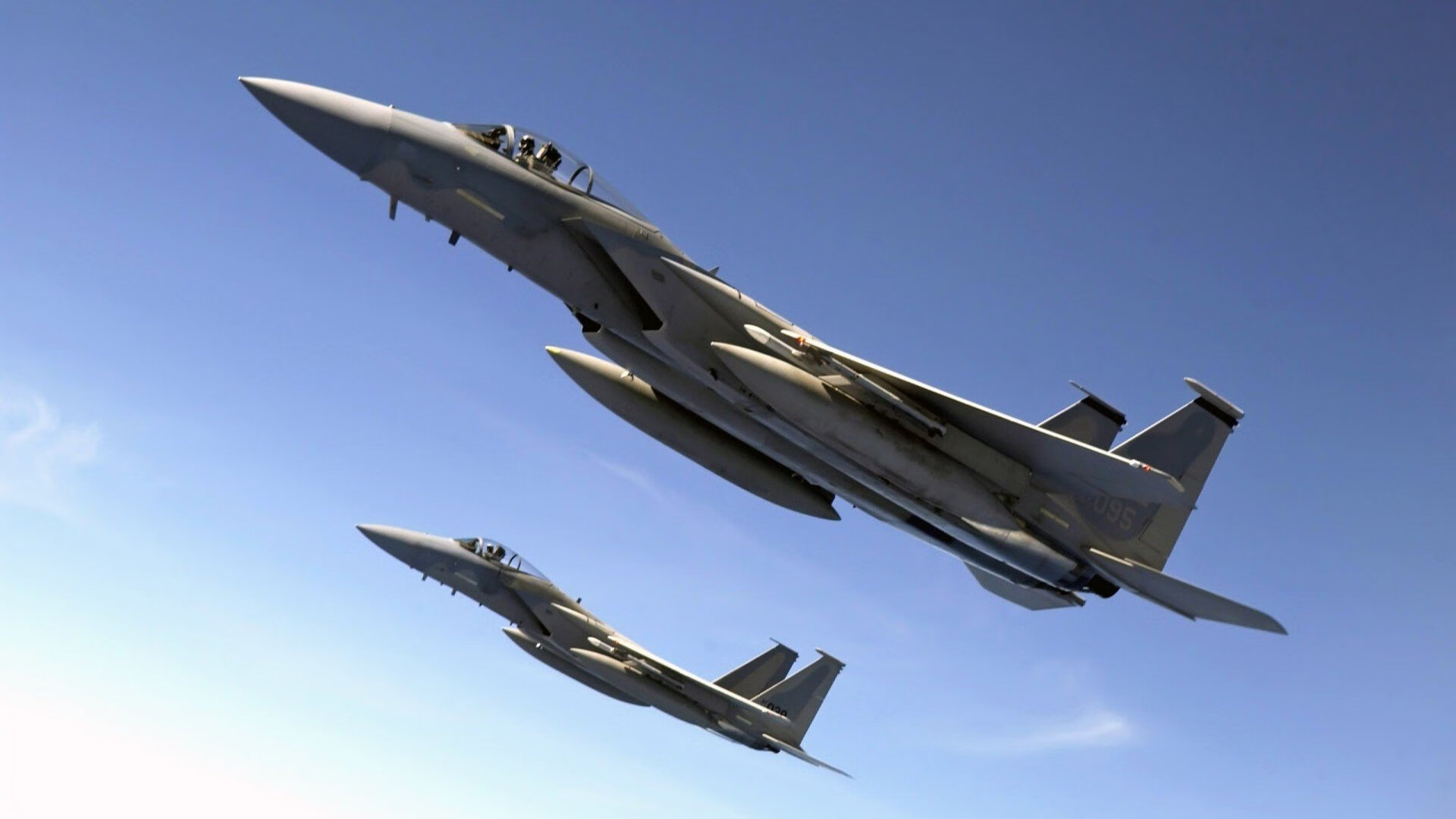 十字路口，当绿茵场与硬木地板同频心跳