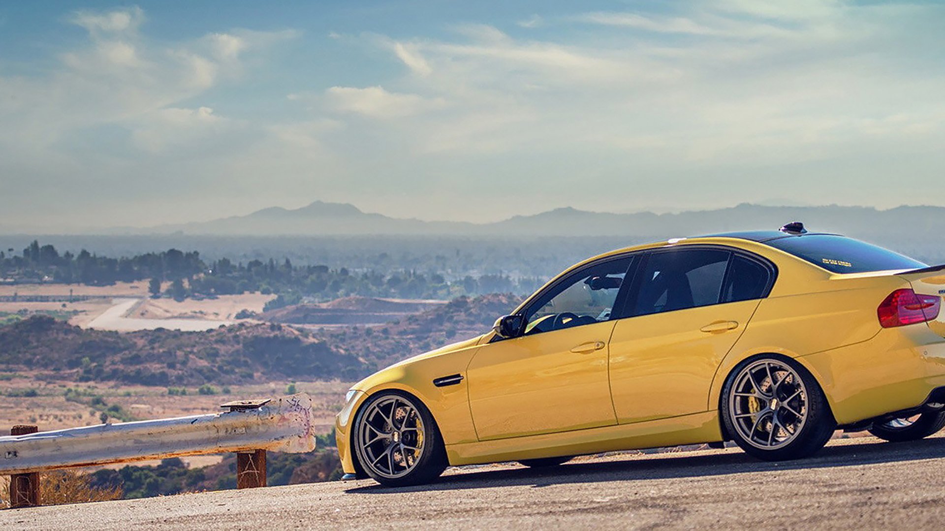 沙漠之狐与非洲雄鹰，一场撕裂地缘想象的绿茵鏖战