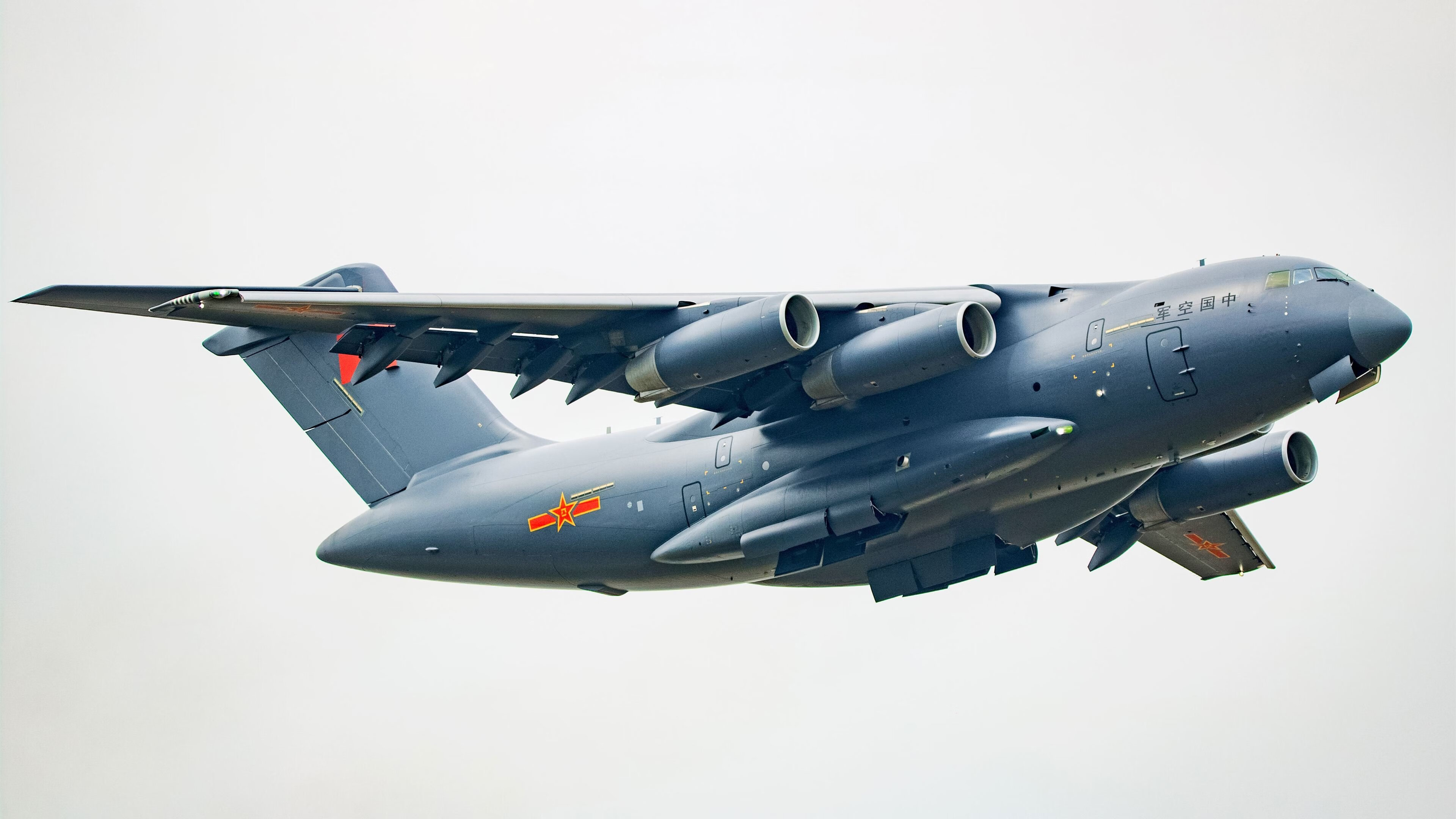 绿茵与街道，以接管之名，AC米兰关键战突围奥地利，德布劳内在F1虚拟赛道上的统治力