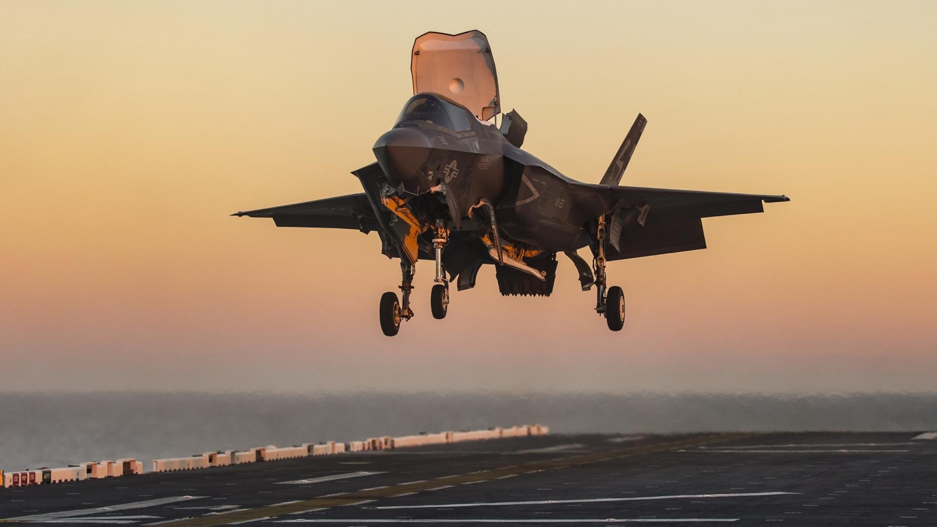 亚洲之光点亮圣西罗，富安健洋一锤定音助马赛压哨绝杀拜仁