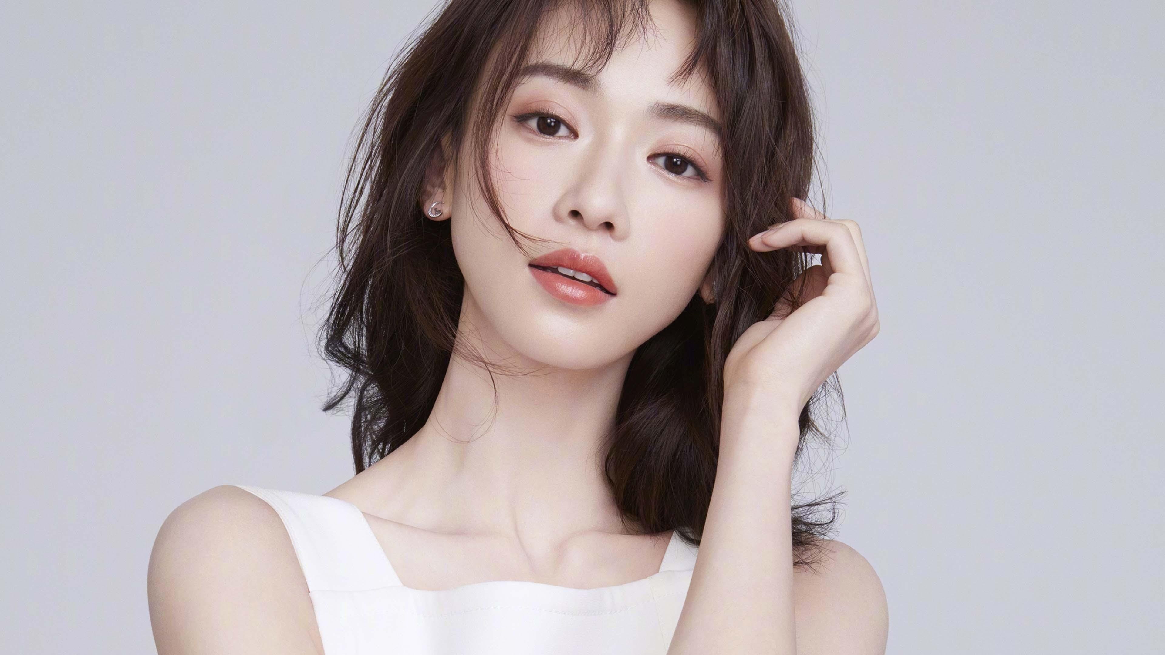 双星闪耀欧战夜,若日尼奥点燃赛场,勒沃库森掀翻土耳其