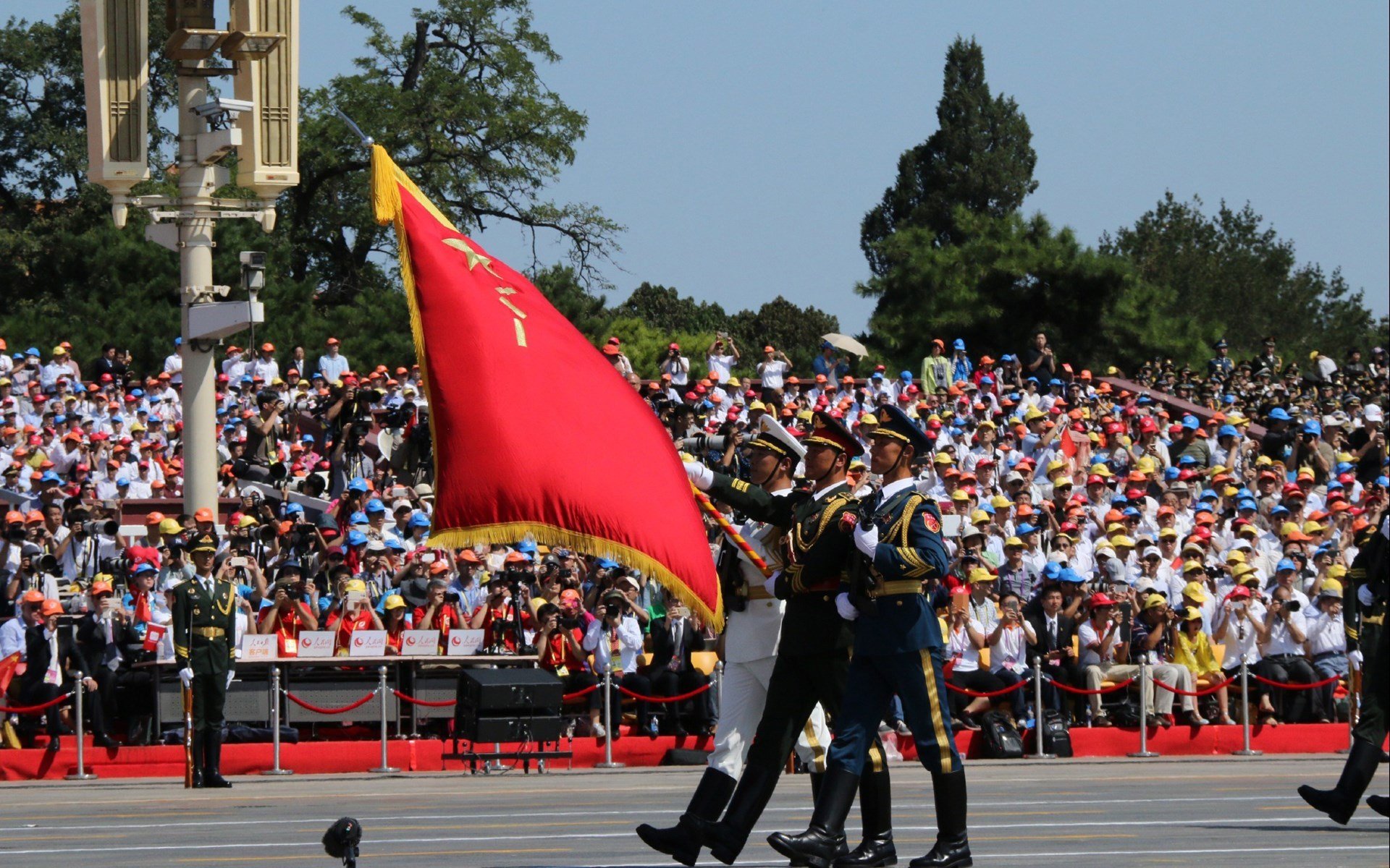 阿尔瓦雷斯，绿茵雕塑家，亲手雕琢墨西哥对阵里昂的胜利轨迹