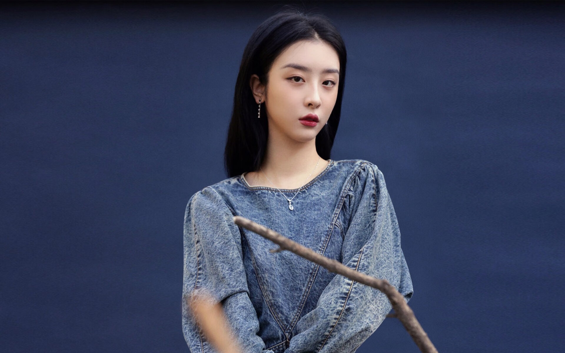 郁金香之殇,当无冕之王的防线,在2026年世界杯E组被一根波兰之矛刺穿